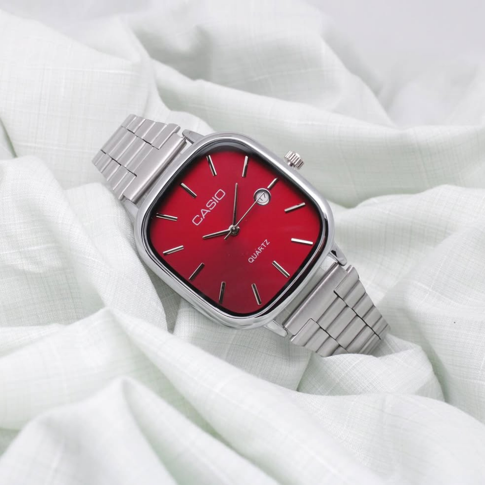 Casio Vintage Unisex Dijital Kol Saati Metal Kordon 50M Su Geçirmez Şık